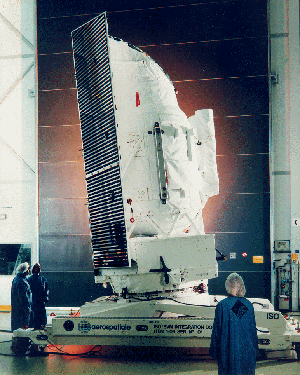 <b>Fig.1:</b> MPIA delivered the ISOPHOT-Instrument to Europe’s ISO-Satellite.